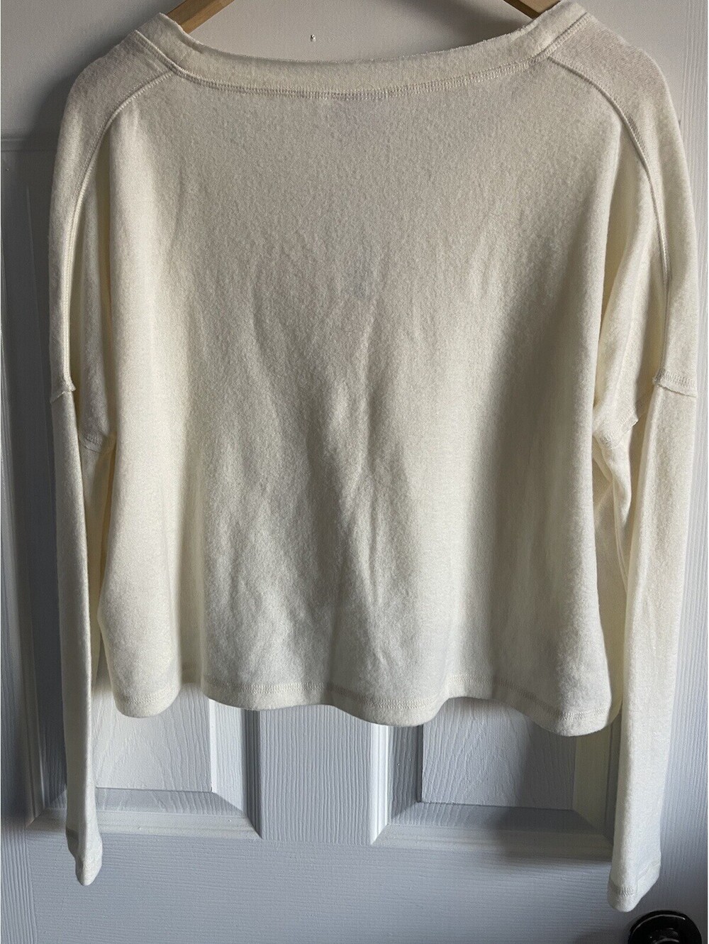 Urban Outfitters Out From Under Women XS Super Soft Ivory Sweater Button L/S NWT - Picture 8 of 15